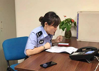 親人突然被警方帶走，家屬慕名前來尋求法律幫助